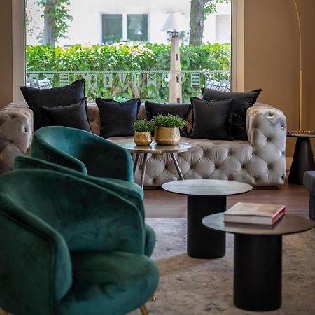 Hotel Maestrale Riccione Bagian luar foto