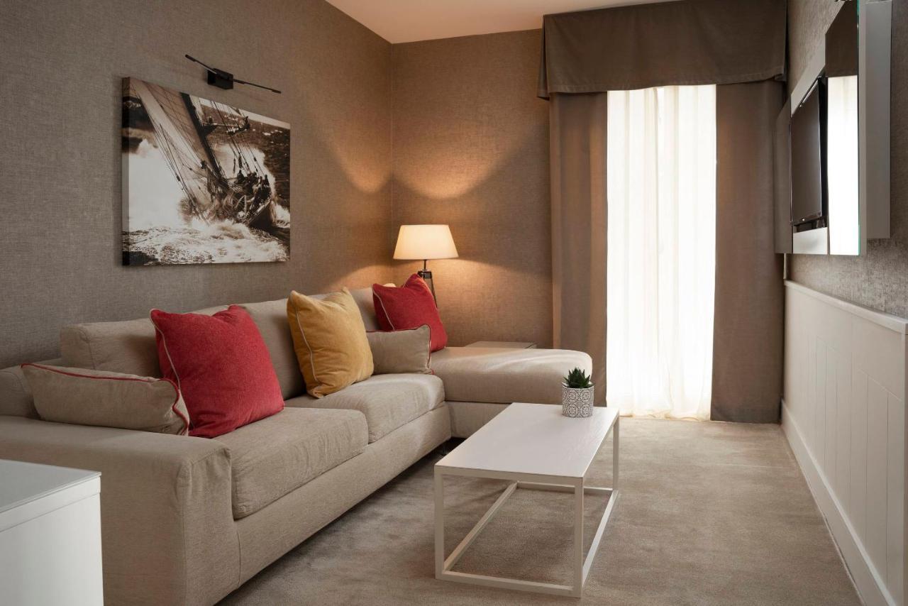 Hotel Maestrale Riccione Bagian luar foto