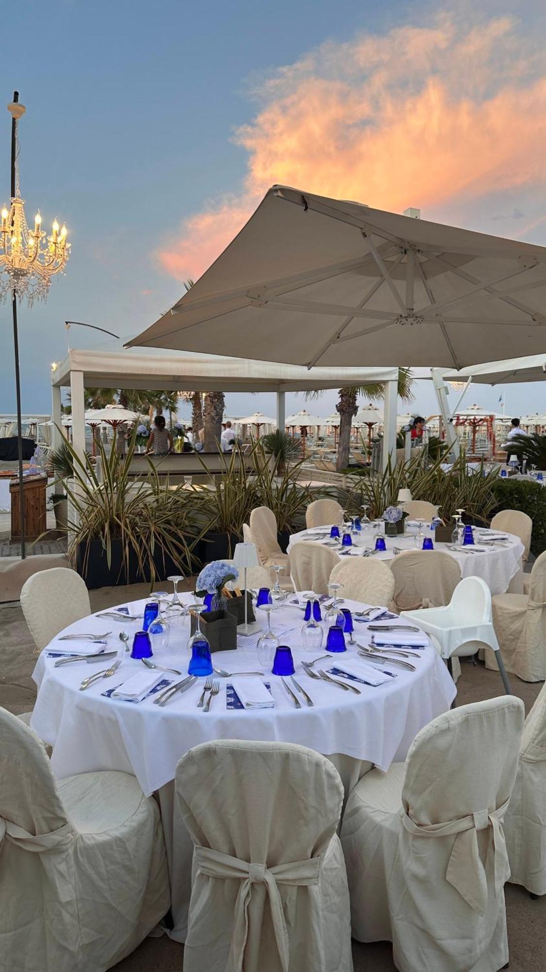 Hotel Maestrale Riccione Bagian luar foto